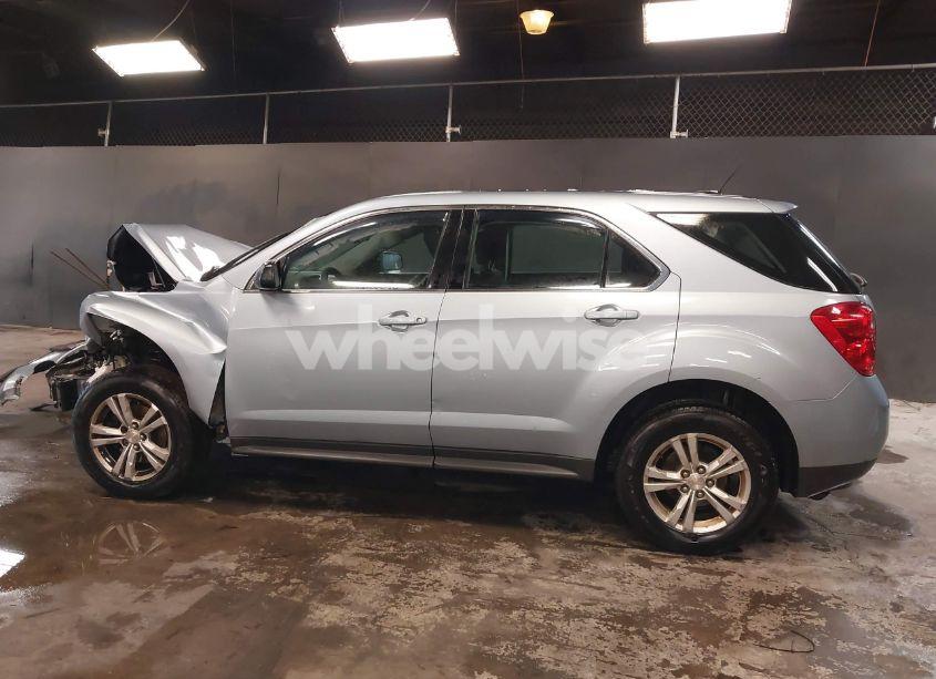 Photo 14 of 2015 Chevrolet Equinox LS (VIN 2GNALAEK1F6163338)