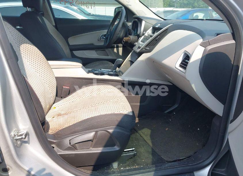 Photo 5 of 2014 Chevrolet Equinox LS (VIN 2GNALAEK2E1137908)