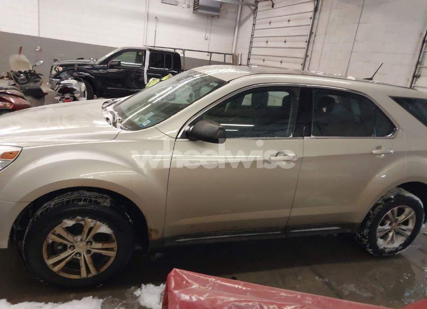 Photo 14 of 2014 Chevrolet Equinox LS (VIN 2GNALAEK2E6355463)