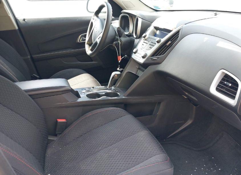 Photo 5 of 2015 Chevrolet Equinox LS (VIN 2GNALAEK2F1101735)