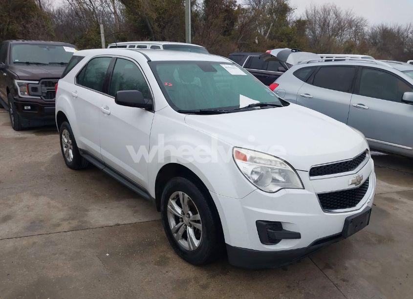 2015 Chevrolet Equinox LS (VIN 2GNALAEK2F1132080) main photo