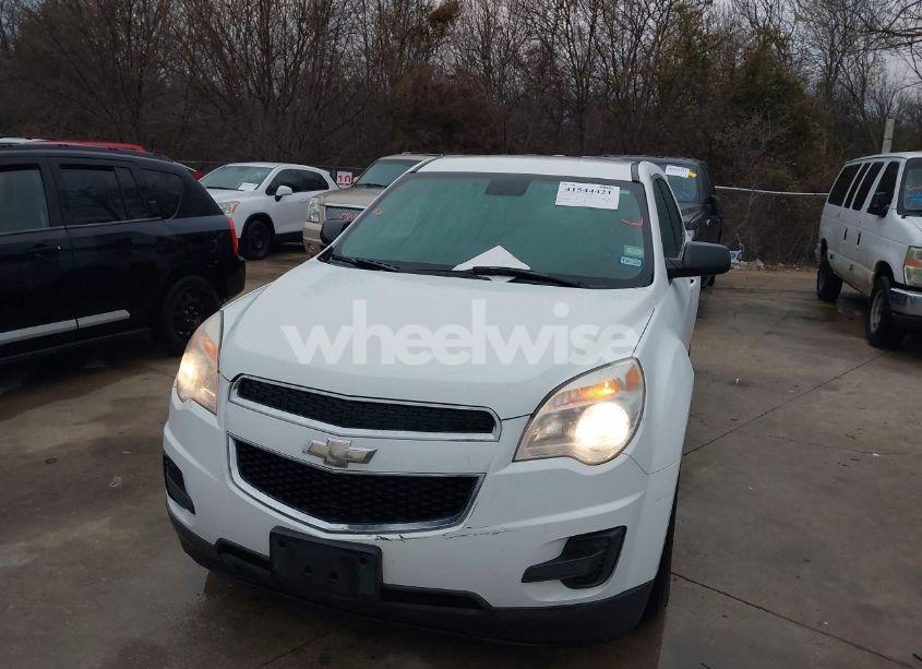 Photo 6 of 2015 Chevrolet Equinox LS (VIN 2GNALAEK2F1132080)