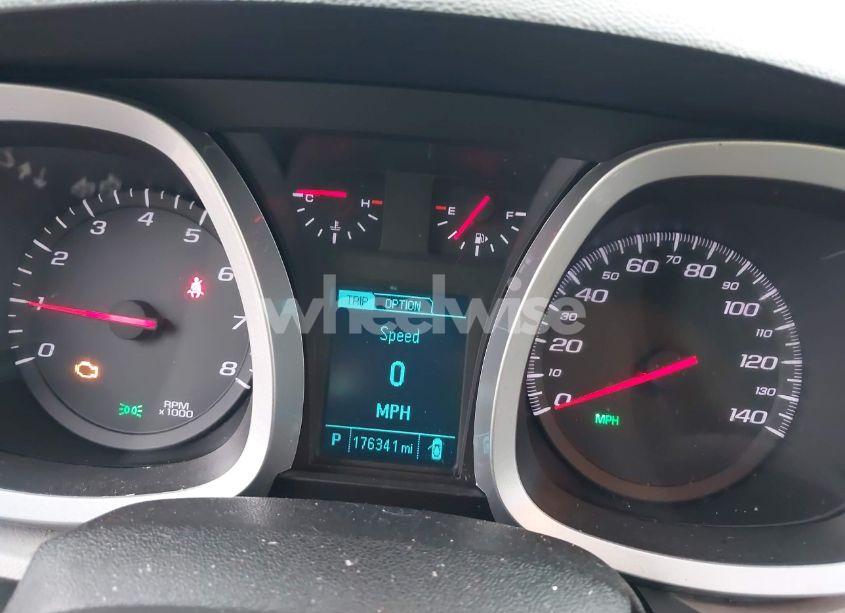 Photo 7 of 2015 Chevrolet Equinox LS (VIN 2GNALAEK2F1132080)