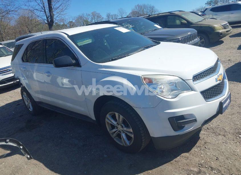 2015 Chevrolet Equinox LS (VIN 2GNALAEK2F1132337) main photo