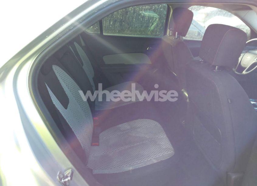 Photo 8 of 2015 Chevrolet Equinox LS (VIN 2GNALAEK2F1149137)