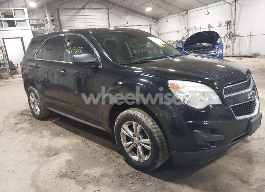 2015 Chevrolet Equinox LS (VIN 2GNALAEK2F6214099) main photo