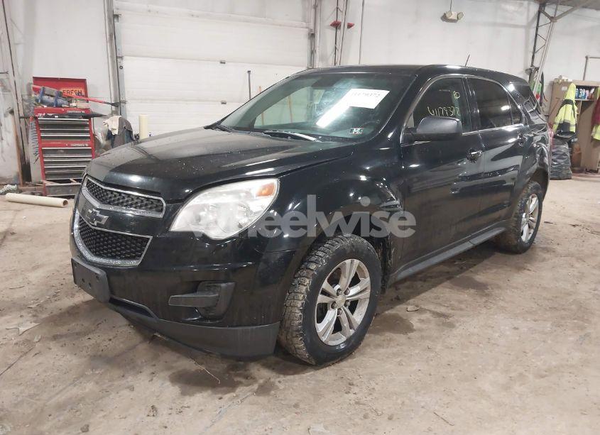 Photo 2 of 2015 Chevrolet Equinox LS (VIN 2GNALAEK2F6214099)