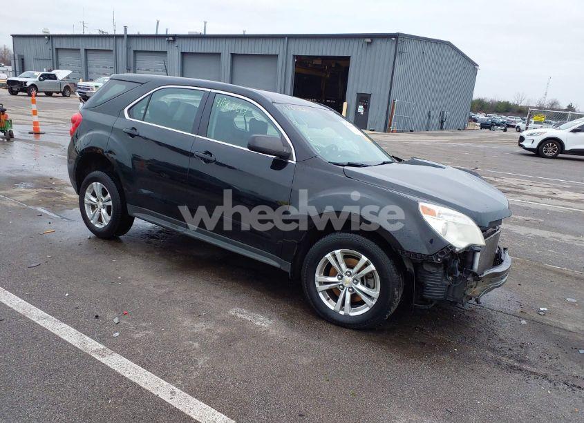 2015 Chevrolet Equinox LS (VIN 2GNALAEK2F6216502) main photo