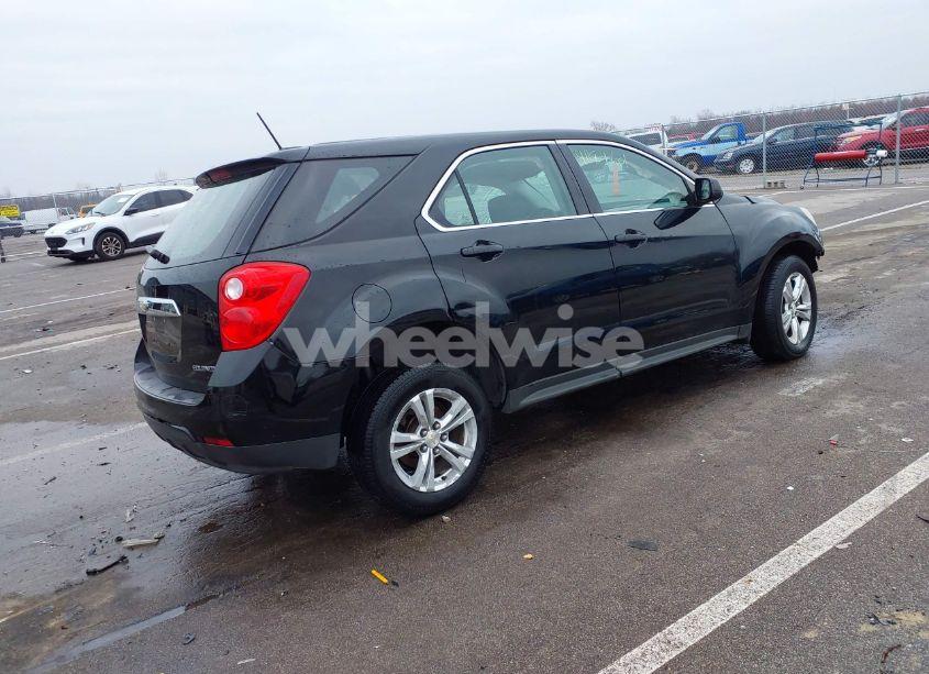 Photo 4 of 2015 Chevrolet Equinox LS (VIN 2GNALAEK2F6216502)