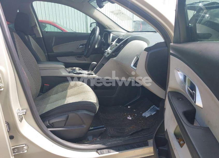 Photo 5 of 2014 Chevrolet Equinox LS (VIN 2GNALAEK3E6383420)