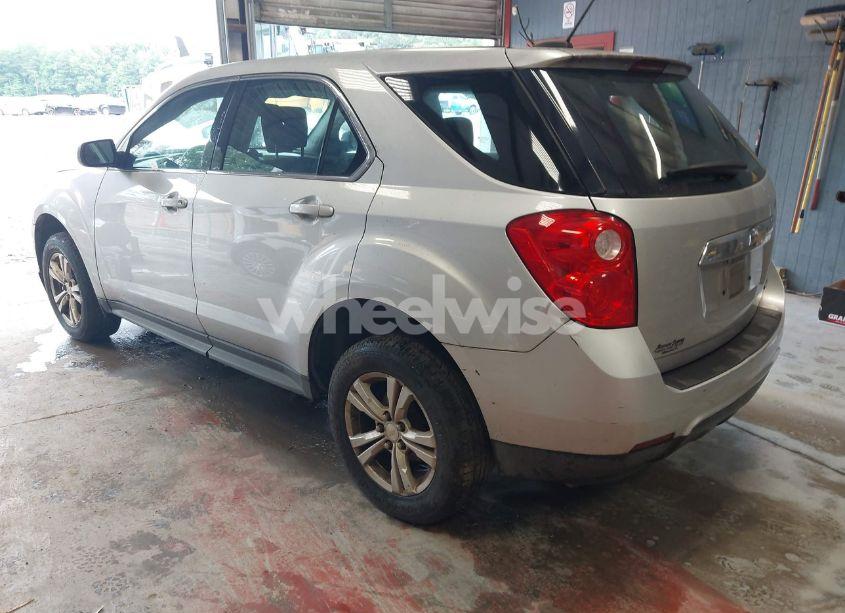 Photo 3 of 2015 Chevrolet Equinox LS (VIN 2GNALAEK3F1112646)