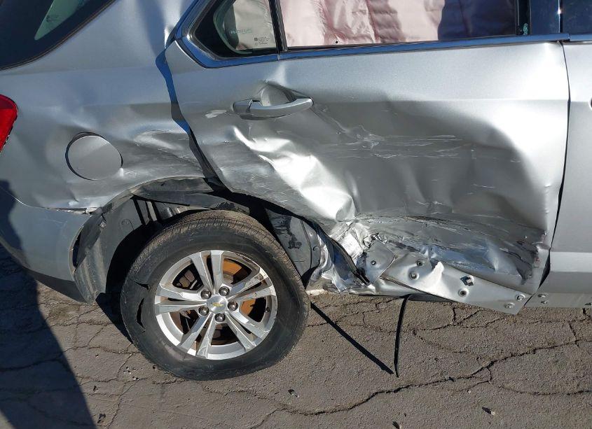 Photo 6 of 2015 Chevrolet Equinox LS (VIN 2GNALAEK3F1114087)