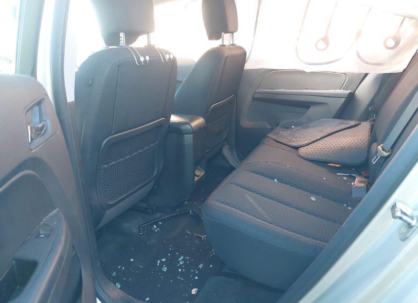 Photo 8 of 2015 Chevrolet Equinox LS (VIN 2GNALAEK3F1114087)