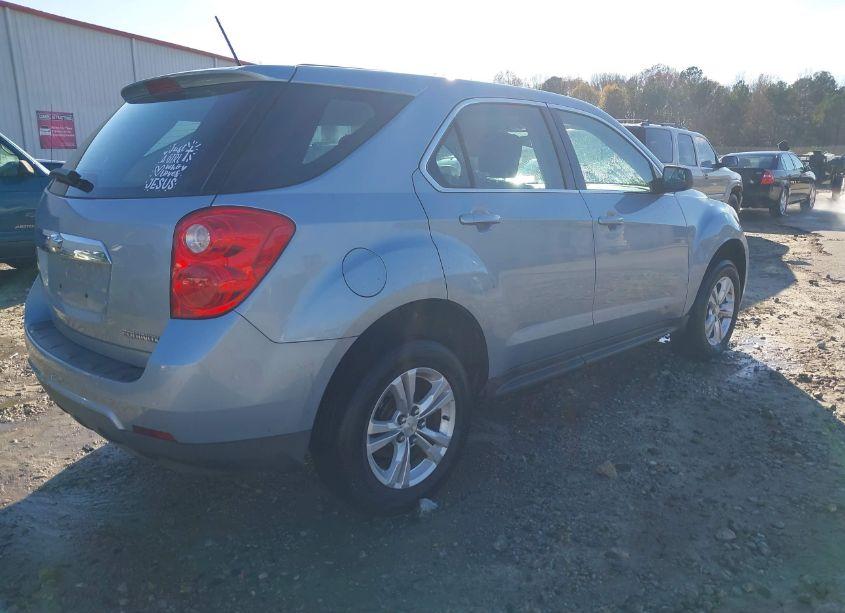 Photo 4 of 2015 Chevrolet Equinox LS (VIN 2GNALAEK3F6351150)
