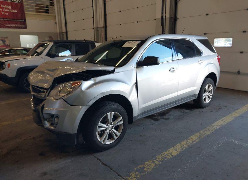 Photo 2 of 2015 Chevrolet Equinox LS (VIN 2GNALAEK3F6400234)