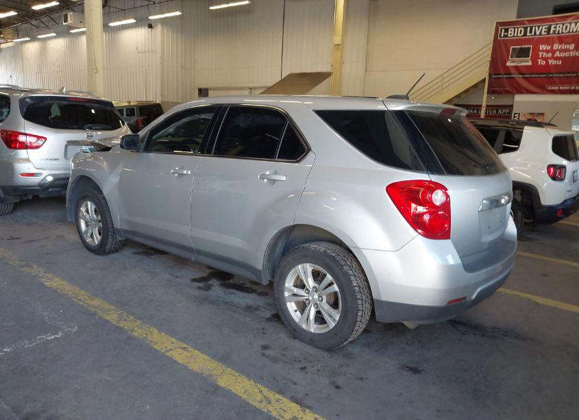 Photo 3 of 2015 Chevrolet Equinox LS (VIN 2GNALAEK3F6400234)