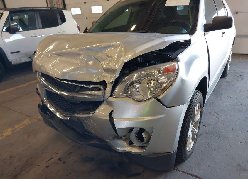 Photo 6 of 2015 Chevrolet Equinox LS (VIN 2GNALAEK3F6400234)