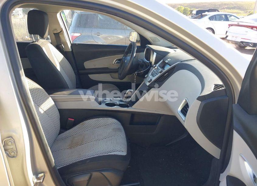 Photo 5 of 2014 Chevrolet Equinox LS (VIN 2GNALAEK4E6170055)