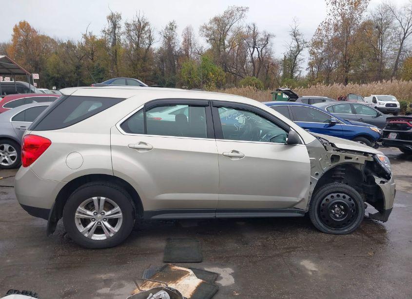 Photo 14 of 2015 Chevrolet Equinox LS (VIN 2GNALAEK4F1124496)