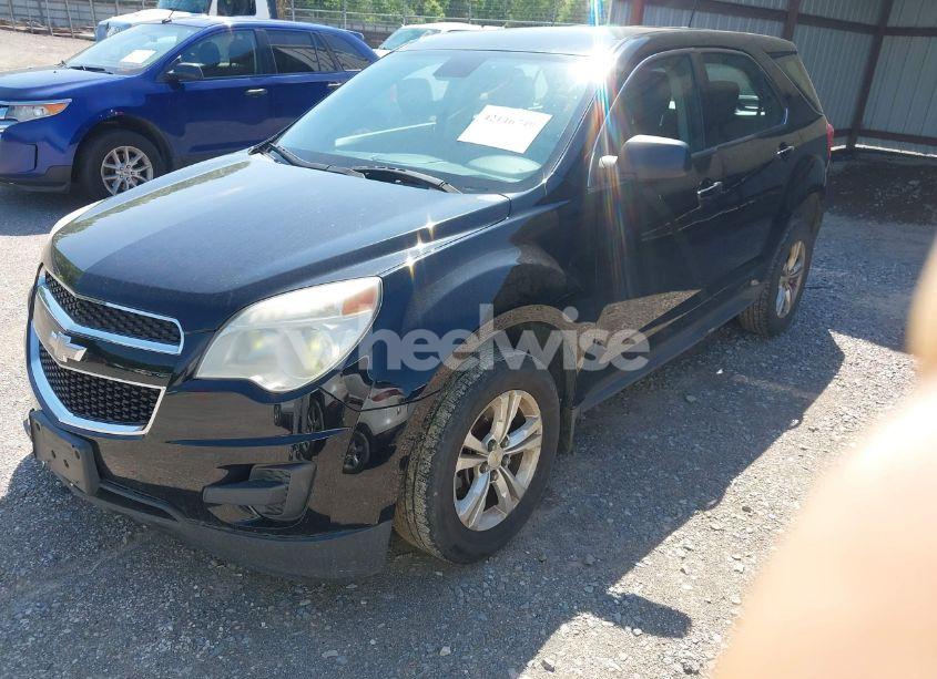 Photo 2 of 2015 Chevrolet Equinox LS (VIN 2GNALAEK4F1125079)