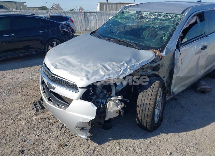 Photo 6 of 2015 Chevrolet Equinox LS (VIN 2GNALAEK4F1180762)