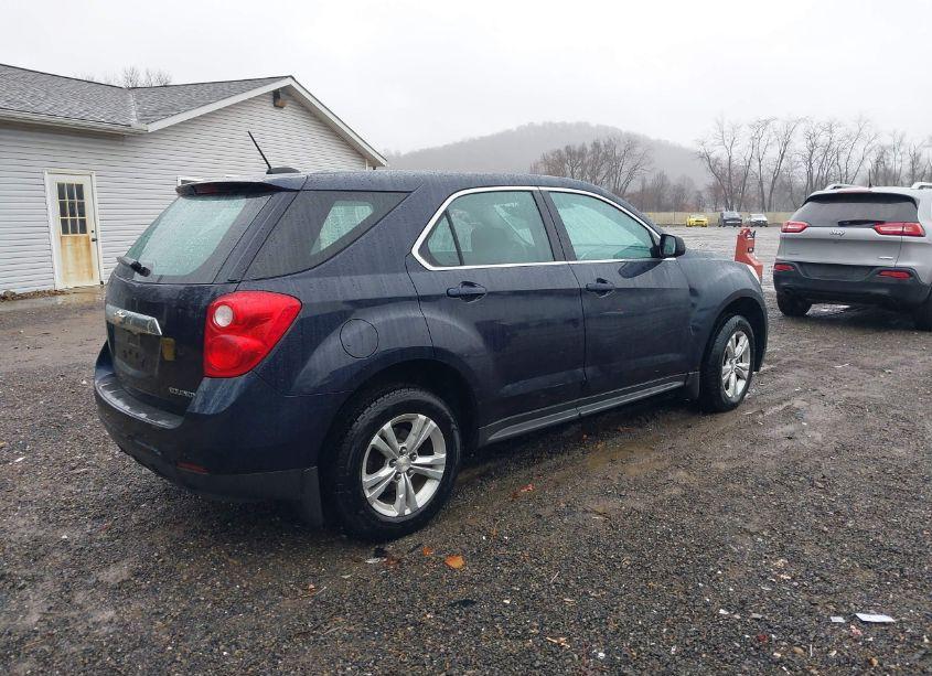 Photo 4 of 2015 Chevrolet Equinox LS (VIN 2GNALAEK4F6173457)