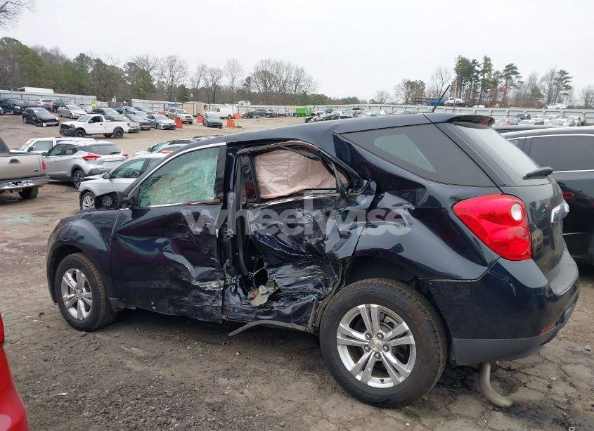 Photo 6 of 2015 Chevrolet Equinox LS (VIN 2GNALAEK4F6220003)