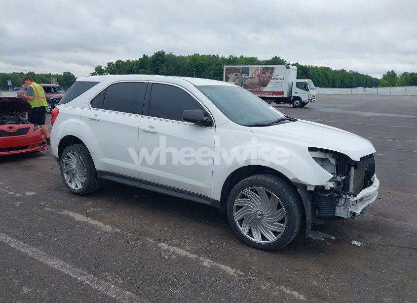 2014 Chevrolet Equinox LS (VIN 2GNALAEK5E1155822) main photo
