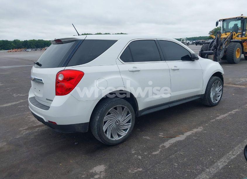 Photo 4 of 2014 Chevrolet Equinox LS (VIN 2GNALAEK5E1155822)