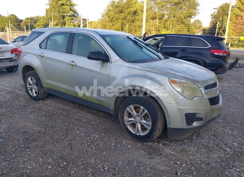 2015 Chevrolet Equinox LS (VIN 2GNALAEK5F1109120) main photo