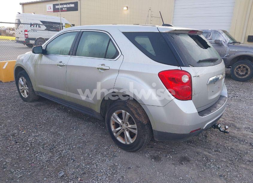 Photo 3 of 2015 Chevrolet Equinox LS (VIN 2GNALAEK5F1109120)