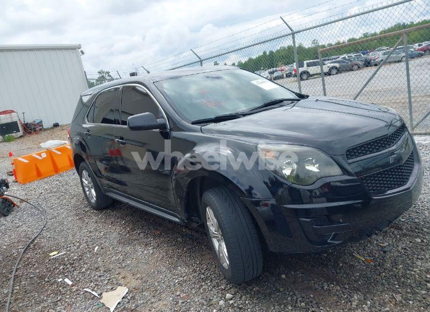 2015 Chevrolet Equinox LS (VIN 2GNALAEK5F1135653) main photo