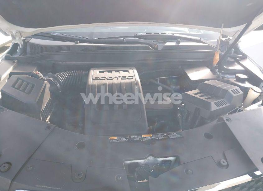 Photo 10 of 2015 Chevrolet Equinox LS (VIN 2GNALAEK5F6120086)