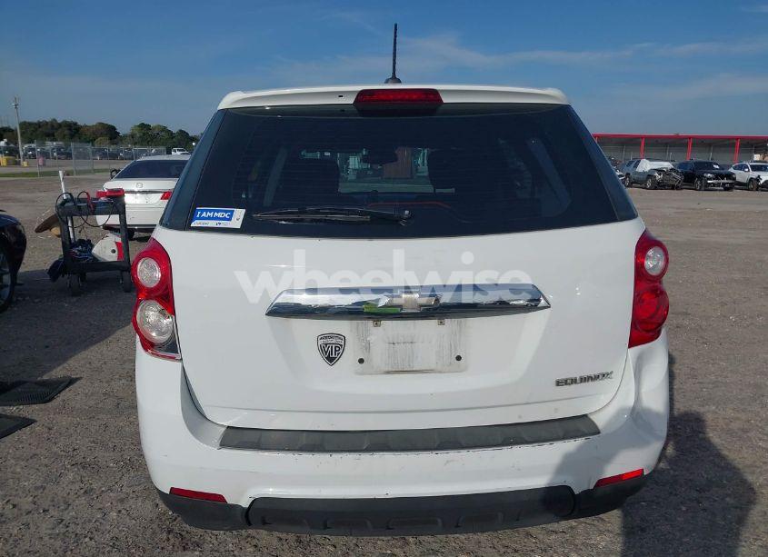 Photo 16 of 2015 Chevrolet Equinox LS (VIN 2GNALAEK5F6120086)