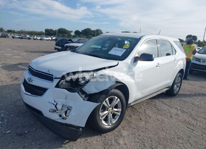 Photo 2 of 2015 Chevrolet Equinox LS (VIN 2GNALAEK5F6120086)
