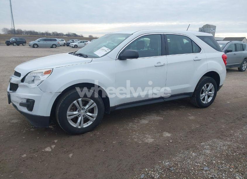 Photo 2 of 2015 Chevrolet Equinox LS (VIN 2GNALAEK5F6136983)