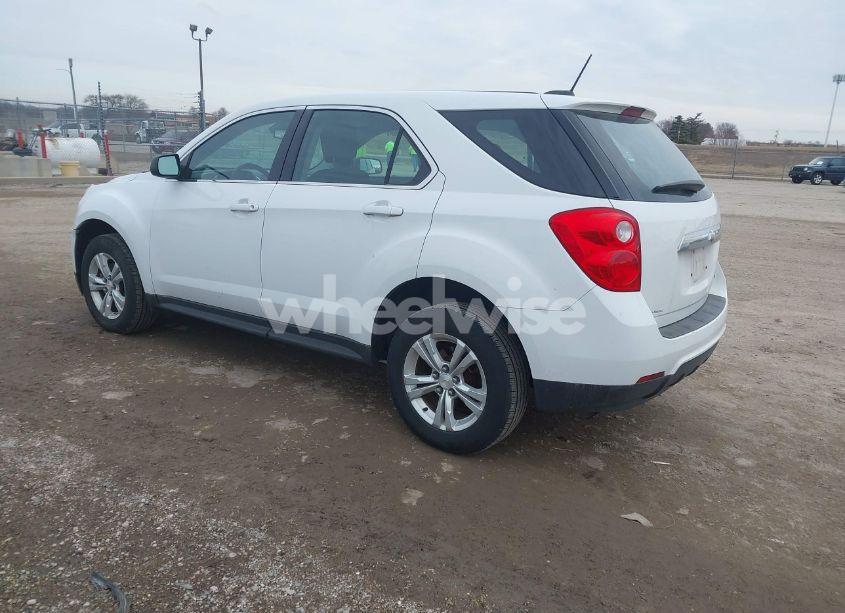 Photo 3 of 2015 Chevrolet Equinox LS (VIN 2GNALAEK5F6136983)