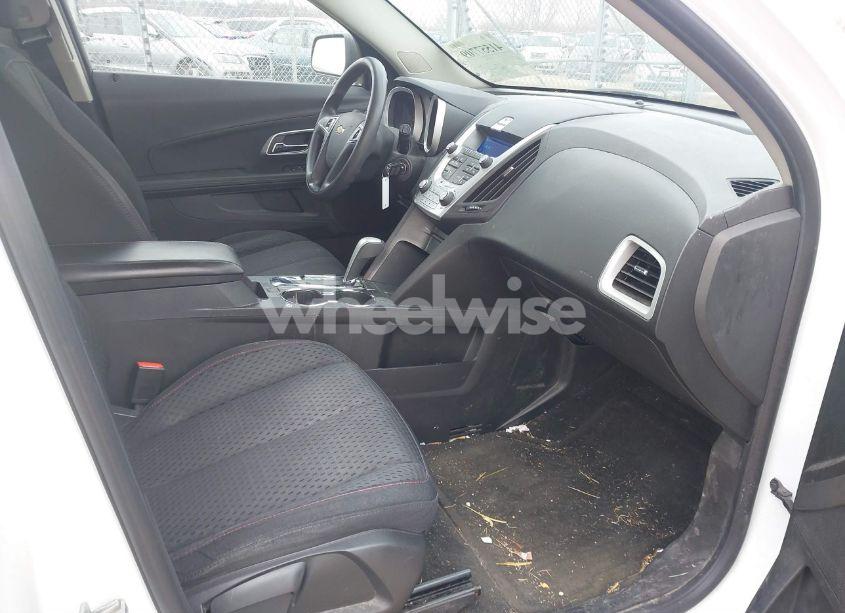 Photo 5 of 2015 Chevrolet Equinox LS (VIN 2GNALAEK5F6136983)