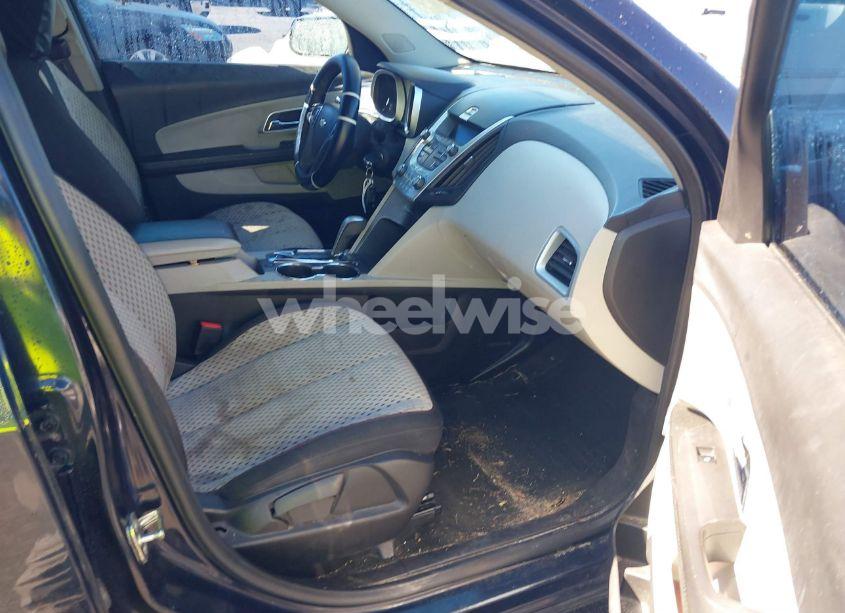 Photo 5 of 2015 Chevrolet Equinox LS (VIN 2GNALAEK5F6149605)