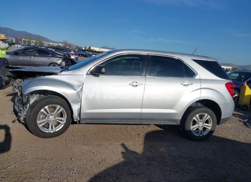 Photo 14 of 2015 Chevrolet Equinox LS (VIN 2GNALAEK5F6428987)