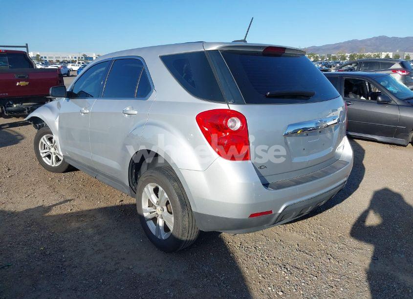 Photo 3 of 2015 Chevrolet Equinox LS (VIN 2GNALAEK5F6428987)