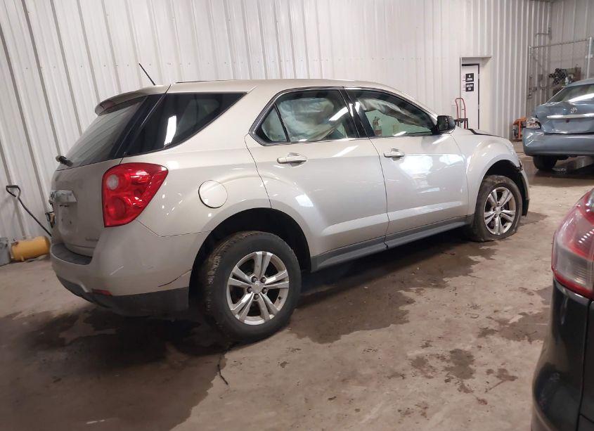 Photo 4 of 2014 Chevrolet Equinox LS (VIN 2GNALAEK6E1158924)
