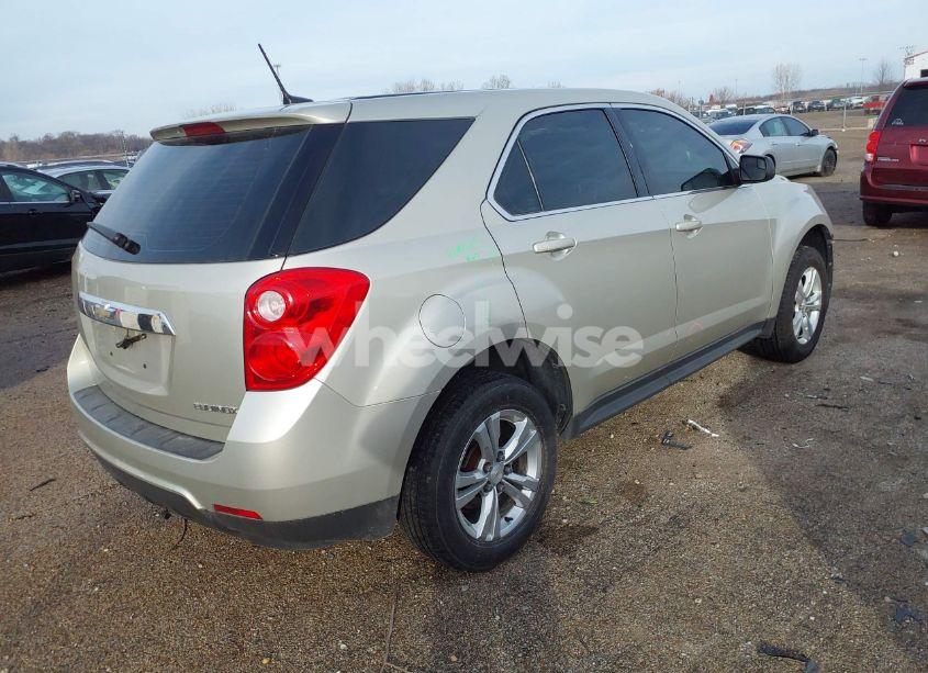 Photo 4 of 2014 Chevrolet Equinox LS (VIN 2GNALAEK6E6382102)