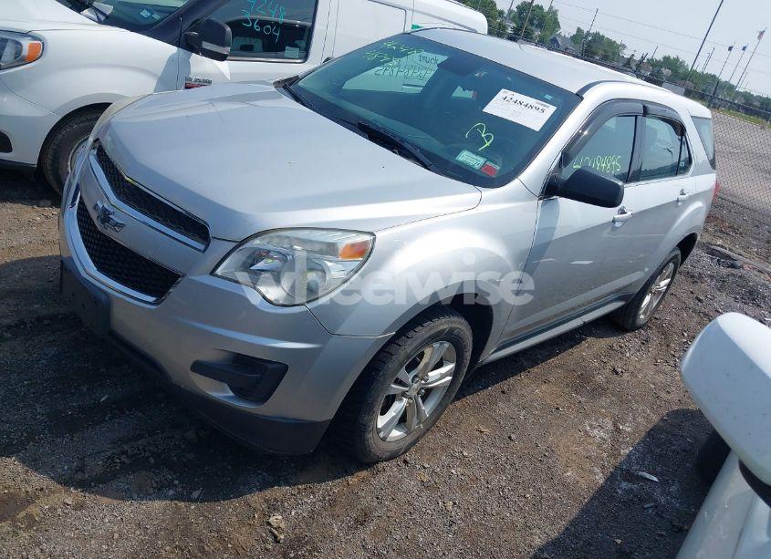 Photo 2 of 2015 Chevrolet Equinox LS (VIN 2GNALAEK6F1105402)