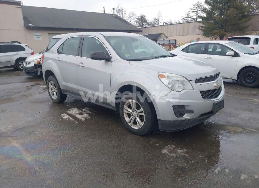 2015 Chevrolet Equinox LS (VIN 2GNALAEK6F1128646) main photo