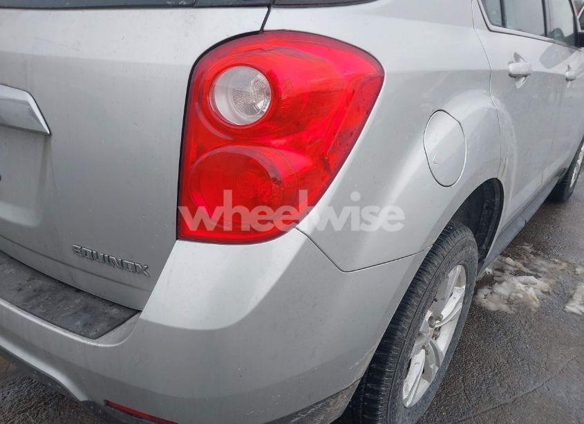 Photo 6 of 2015 Chevrolet Equinox LS (VIN 2GNALAEK6F1128646)