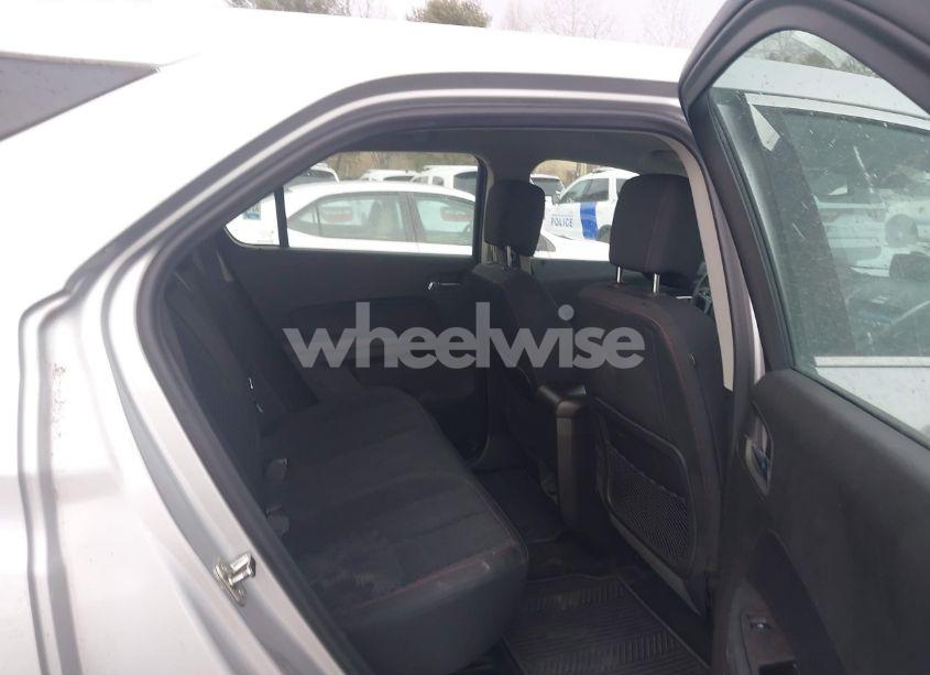 Photo 8 of 2015 Chevrolet Equinox LS (VIN 2GNALAEK6F1128646)