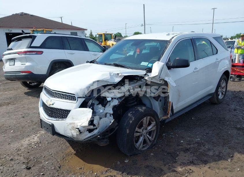 Photo 2 of 2015 Chevrolet Equinox LS (VIN 2GNALAEK6F1149206)
