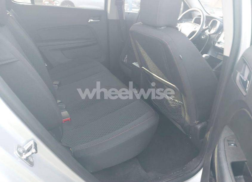 Photo 8 of 2015 Chevrolet Equinox LS (VIN 2GNALAEK6F6131565)