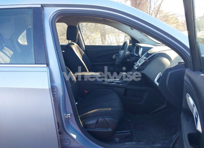 Photo 5 of 2015 Chevrolet Equinox LS (VIN 2GNALAEK6F6196433)